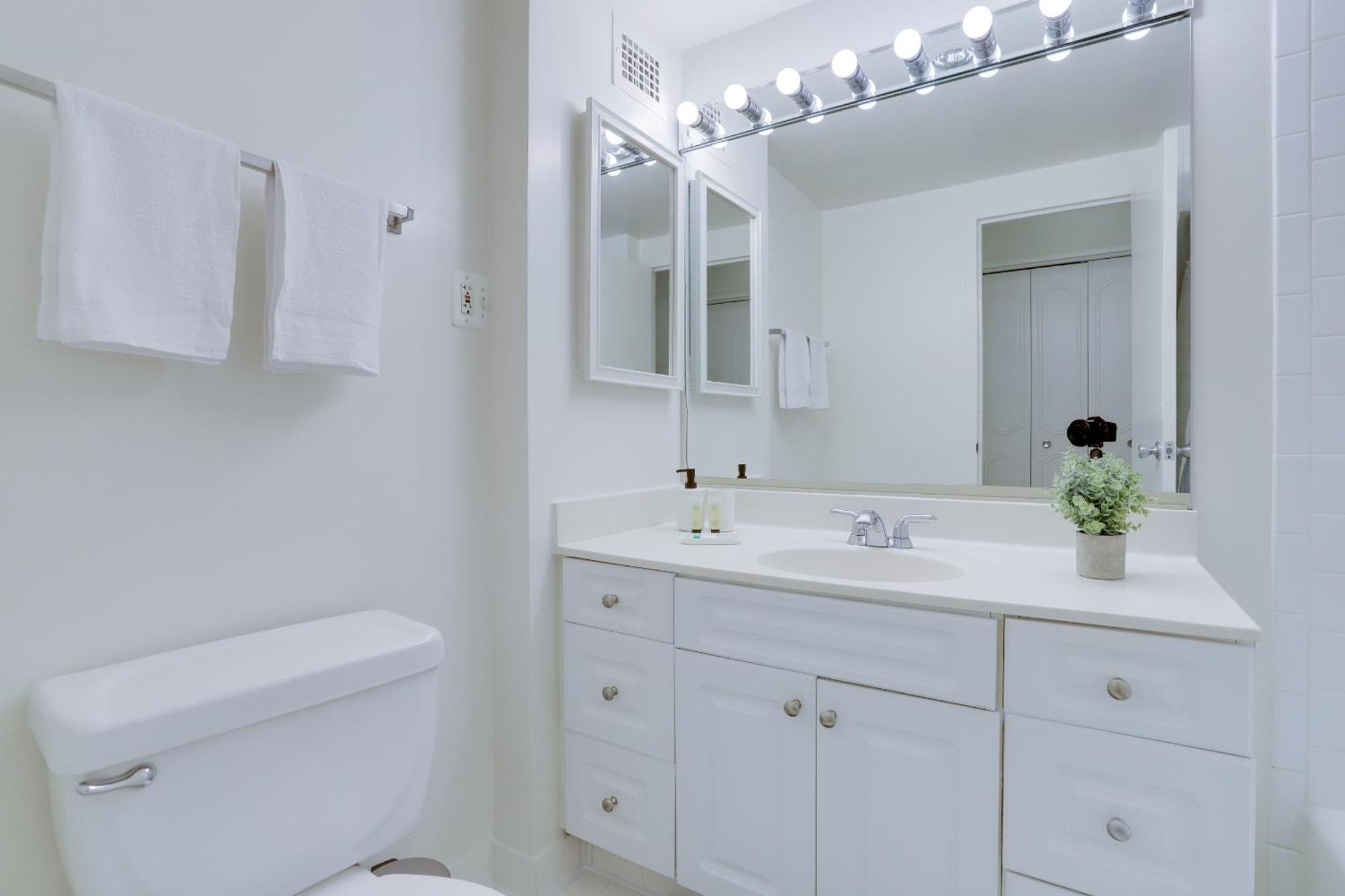 Spacious 2 Bedrooms Apt @Crystal City With Gym Arlington Kültér fotó