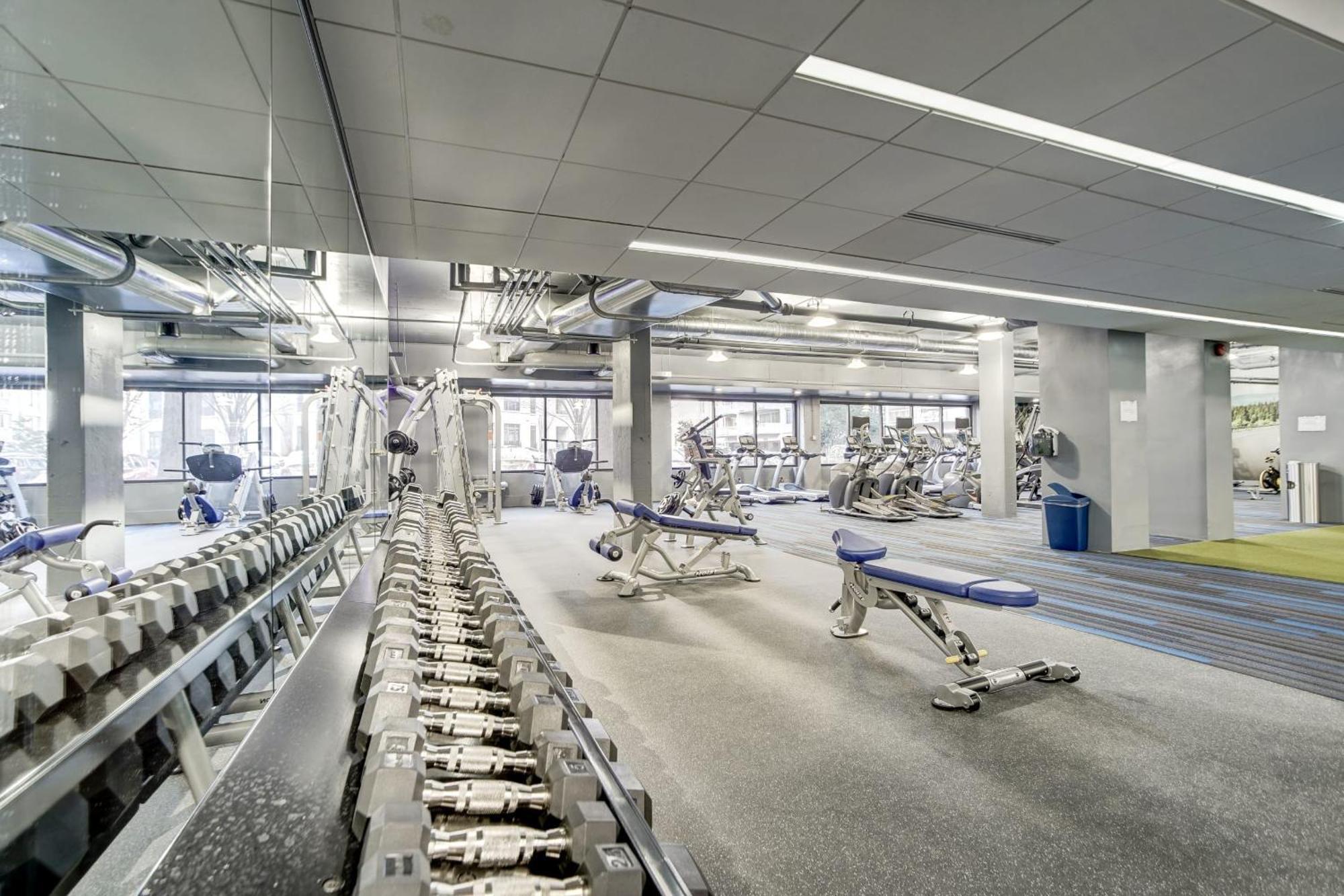 Spacious 2 Bedrooms Apt @Crystal City With Gym Arlington Kültér fotó